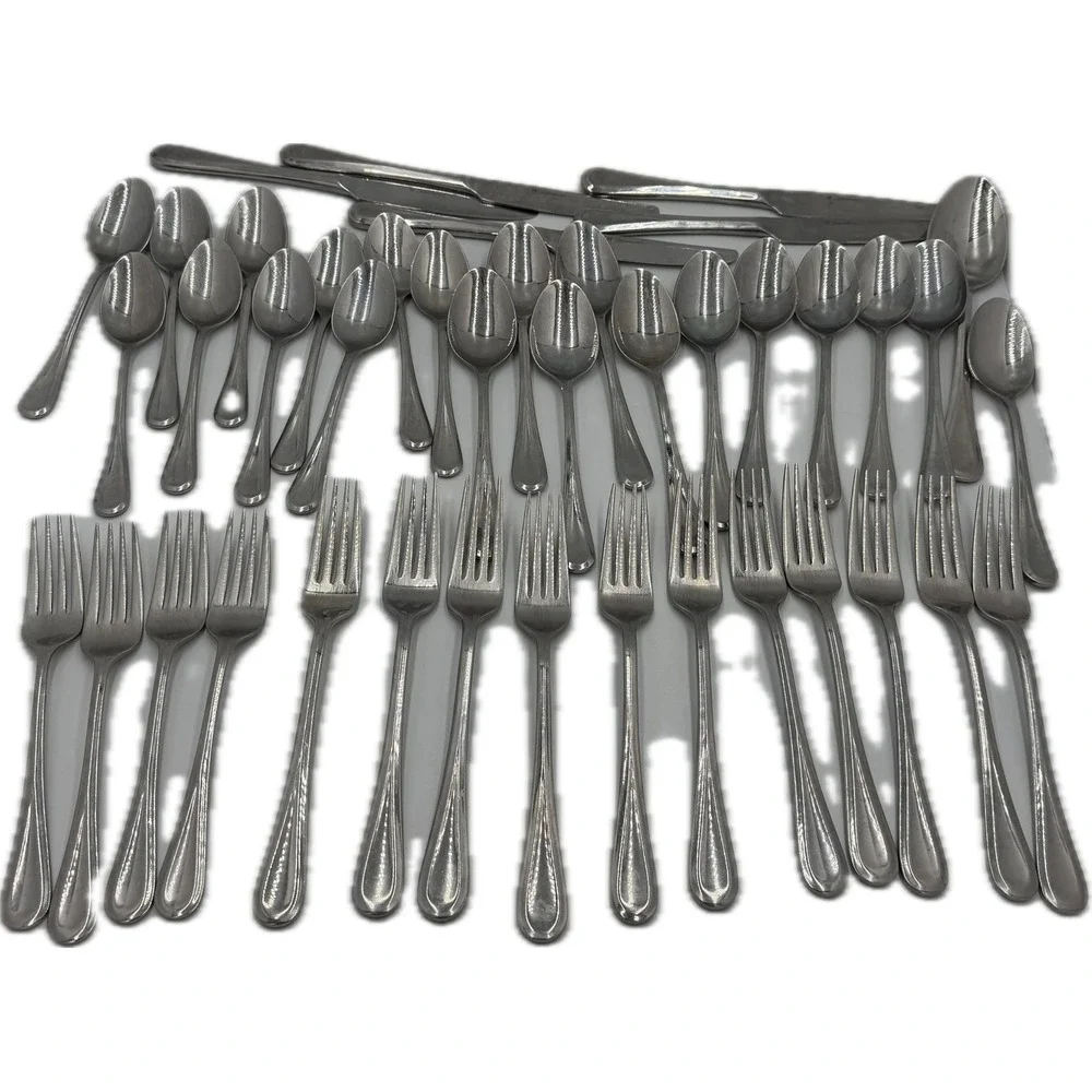 Kirkland Signature‎ 18/10 Stainless Steel Flatware Set 44 Pieces Silverware